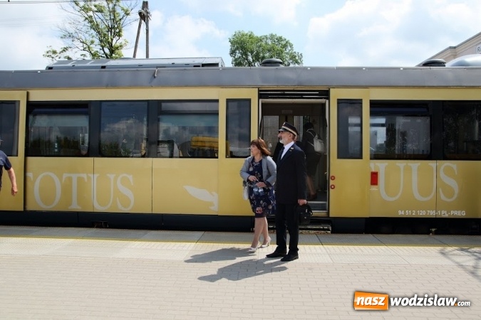 Zdjęcie w galerii na portalu naszwodzislaw.com: Pociągiem do sanktuarium w Gidlach. Pielgrzymka z Olzy  wiadomości z regionu