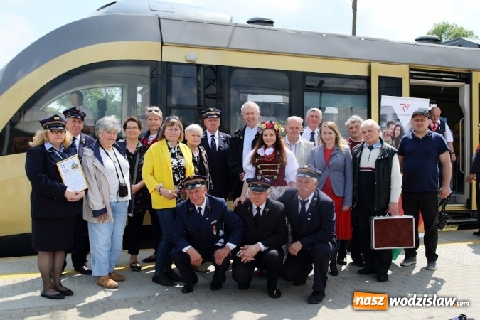 Zdjęcie w galerii na portalu naszwodzislaw.com: Pociągiem do sanktuarium w Gidlach. Pielgrzymka z Olzy  wiadomości z regionu