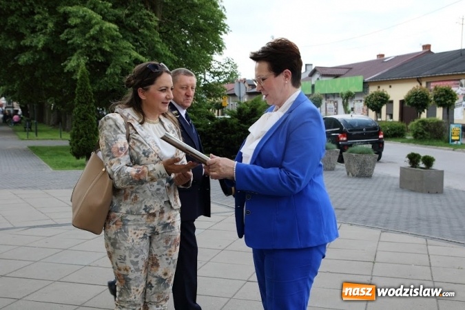 Zdjęcie w galerii na portalu naszwodzislaw.com: Pociągiem do sanktuarium w Gidlach. Pielgrzymka z Olzy  wiadomości z regionu