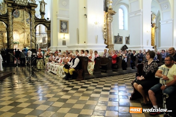 Zdjęcie w galerii na portalu naszwodzislaw.com: Pociągiem do sanktuarium w Gidlach. Pielgrzymka z Olzy  wiadomości z regionu