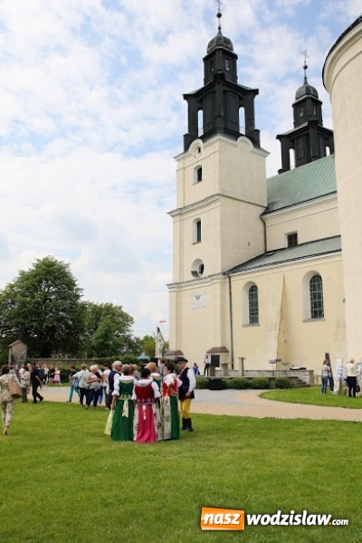 Zdjęcie w galerii na portalu naszwodzislaw.com: Pociągiem do sanktuarium w Gidlach. Pielgrzymka z Olzy  wiadomości z regionu