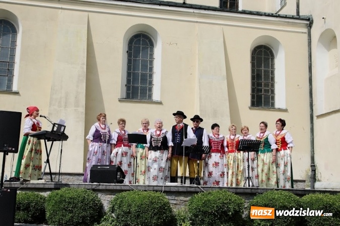 Zdjęcie w galerii na portalu naszwodzislaw.com: Pociągiem do sanktuarium w Gidlach. Pielgrzymka z Olzy  wiadomości z regionu