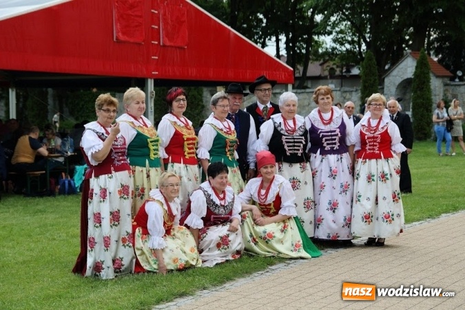 Zdjęcie w galerii na portalu naszwodzislaw.com: Pociągiem do sanktuarium w Gidlach. Pielgrzymka z Olzy  wiadomości z regionu