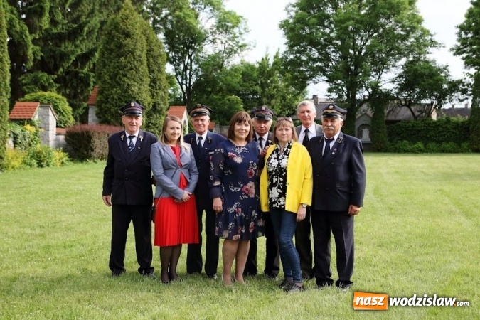 Zdjęcie w galerii na portalu naszwodzislaw.com: Pociągiem do sanktuarium w Gidlach. Pielgrzymka z Olzy  wiadomości z regionu