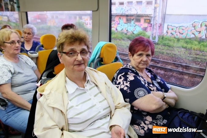 Zdjęcie w galerii na portalu naszwodzislaw.com: Pociągiem do sanktuarium w Gidlach. Pielgrzymka z Olzy  wiadomości z regionu