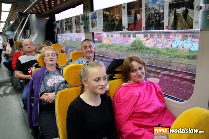 Zdjęcie w galerii na portalu naszwodzislaw.com: Pociągiem do sanktuarium w Gidlach. Pielgrzymka z Olzy  wiadomości z regionu