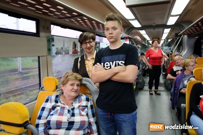 Zdjęcie w galerii na portalu naszwodzislaw.com: Pociągiem do sanktuarium w Gidlach. Pielgrzymka z Olzy  wiadomości z regionu