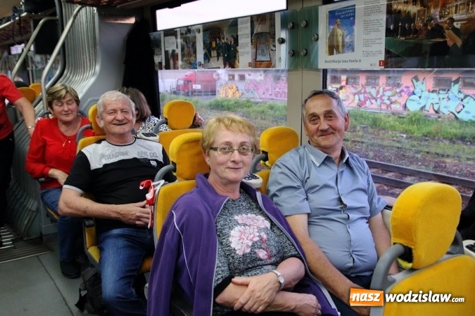 Zdjęcie w galerii na portalu naszwodzislaw.com: Pociągiem do sanktuarium w Gidlach. Pielgrzymka z Olzy  wiadomości z regionu