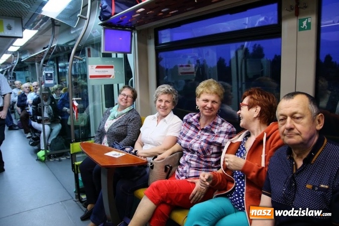 Zdjęcie w galerii na portalu naszwodzislaw.com: Pociągiem do sanktuarium w Gidlach. Pielgrzymka z Olzy  wiadomości z regionu