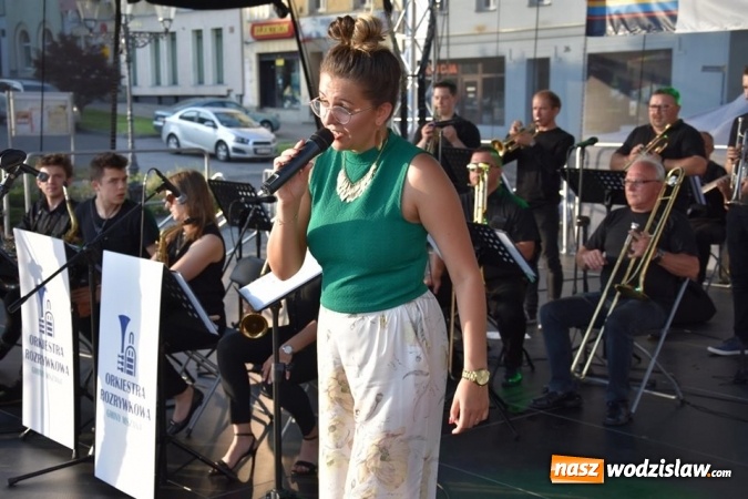 Zdjęcie w galerii na portalu naszwodzislaw.com: Festiwal Kultury na wodzisławskim Rynku za nami [FOTO] wiadomości z regionu