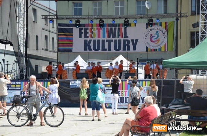 Zdjęcie w galerii na portalu naszwodzislaw.com: Festiwal Kultury na wodzisławskim Rynku za nami [FOTO] wiadomości z regionu