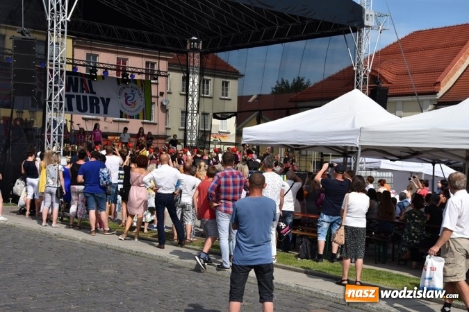 Zdjęcie w galerii na portalu naszwodzislaw.com: Festiwal Kultury na wodzisławskim Rynku za nami [FOTO] wiadomości z regionu