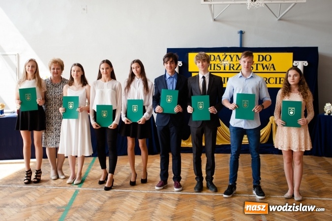 Zdjęcie w galerii na portalu naszwodzislaw.com: W Radlinie rozdano Oscary! [FOTO] wiadomości z regionu