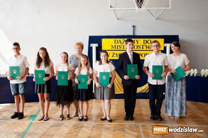 Zdjęcie w galerii na portalu naszwodzislaw.com: W Radlinie rozdano Oscary! [FOTO] wiadomości z regionu