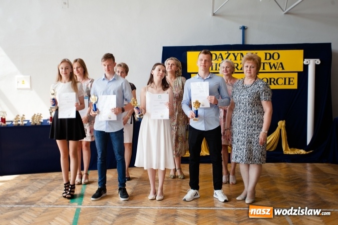 Zdjęcie w galerii na portalu naszwodzislaw.com: W Radlinie rozdano Oscary! [FOTO] wiadomości z regionu