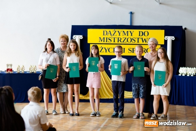 Zdjęcie w galerii na portalu naszwodzislaw.com: W Radlinie rozdano Oscary! [FOTO] wiadomości z regionu