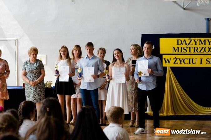 Zdjęcie w galerii na portalu naszwodzislaw.com: W Radlinie rozdano Oscary! [FOTO] wiadomości z regionu