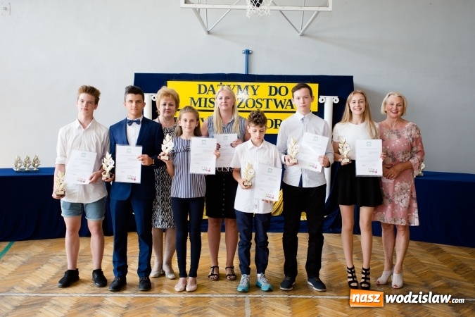 Zdjęcie w galerii na portalu naszwodzislaw.com: W Radlinie rozdano Oscary! [FOTO] wiadomości z regionu