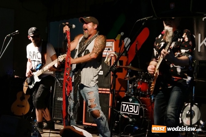 Zdjęcie w galerii na portalu naszwodzislaw.com: Gorące powitanie lata z zespołami Blend i Tabu [FOTO] wiadomości z regionu