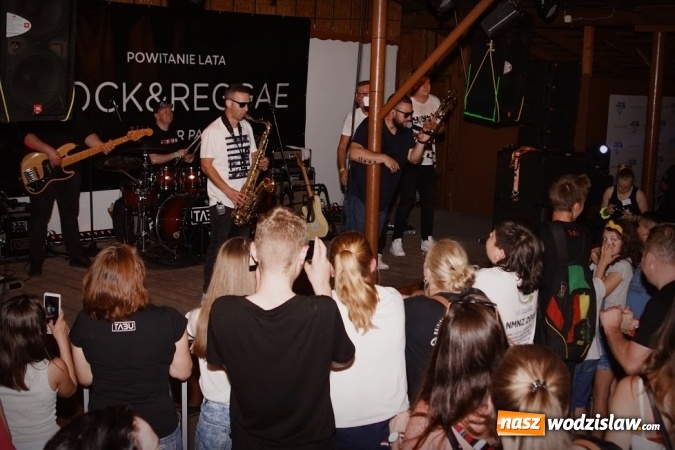 Zdjęcie w galerii na portalu naszwodzislaw.com: Gorące powitanie lata z zespołami Blend i Tabu [FOTO] wiadomości z regionu