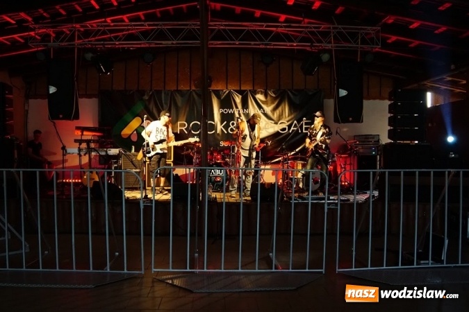 Zdjęcie w galerii na portalu naszwodzislaw.com: Gorące powitanie lata z zespołami Blend i Tabu [FOTO] wiadomości z regionu
