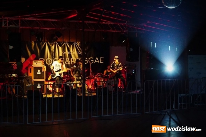 Zdjęcie w galerii na portalu naszwodzislaw.com: Gorące powitanie lata z zespołami Blend i Tabu [FOTO] wiadomości z regionu