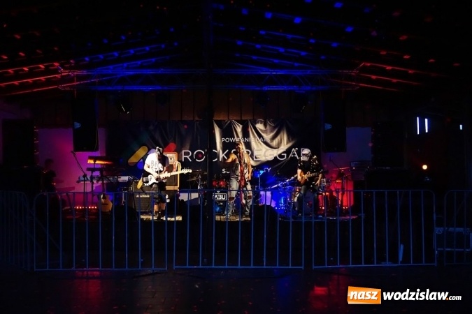 Zdjęcie w galerii na portalu naszwodzislaw.com: Gorące powitanie lata z zespołami Blend i Tabu [FOTO] wiadomości z regionu