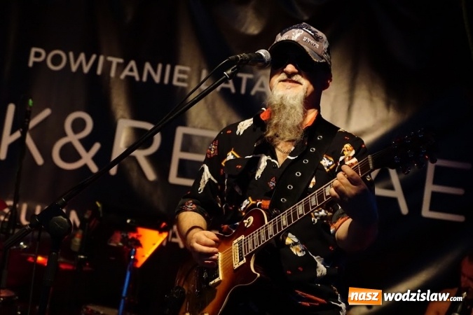 Zdjęcie w galerii na portalu naszwodzislaw.com: Gorące powitanie lata z zespołami Blend i Tabu [FOTO] wiadomości z regionu