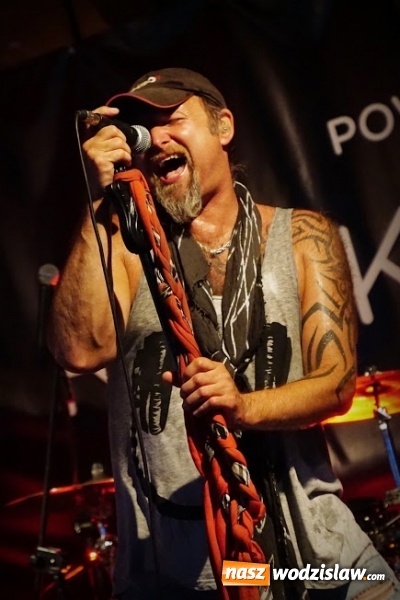 Zdjęcie w galerii na portalu naszwodzislaw.com: Gorące powitanie lata z zespołami Blend i Tabu [FOTO] wiadomości z regionu