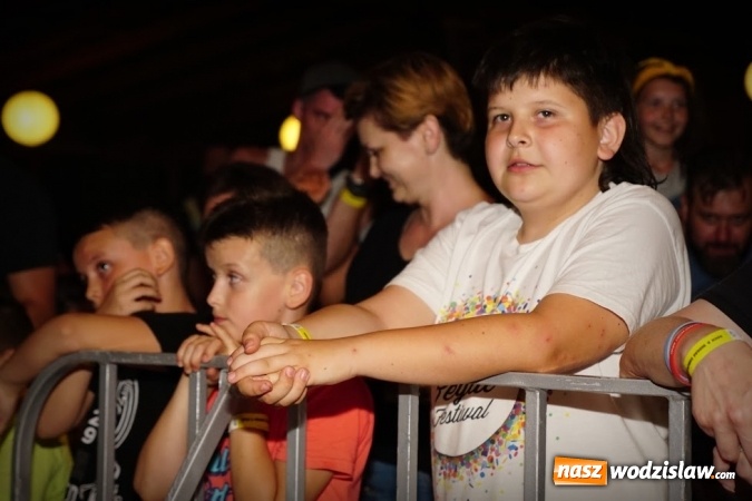 Zdjęcie w galerii na portalu naszwodzislaw.com: Gorące powitanie lata z zespołami Blend i Tabu [FOTO] wiadomości z regionu