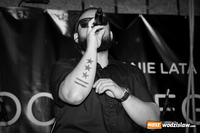 Zdjęcie w galerii na portalu naszwodzislaw.com: Gorące powitanie lata z zespołami Blend i Tabu [FOTO] wiadomości z regionu