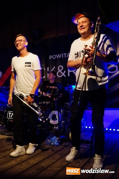 Zdjęcie w galerii na portalu naszwodzislaw.com: Gorące powitanie lata z zespołami Blend i Tabu [FOTO] wiadomości z regionu