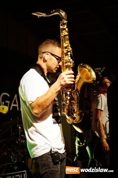 Zdjęcie w galerii na portalu naszwodzislaw.com: Gorące powitanie lata z zespołami Blend i Tabu [FOTO] wiadomości z regionu