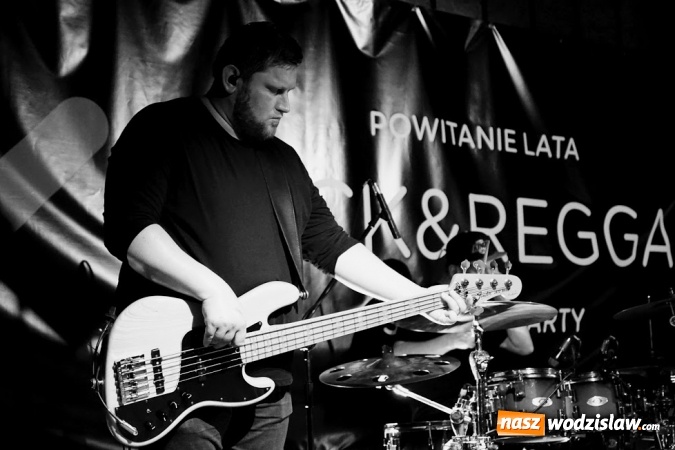 Zdjęcie w galerii na portalu naszwodzislaw.com: Gorące powitanie lata z zespołami Blend i Tabu [FOTO] wiadomości z regionu