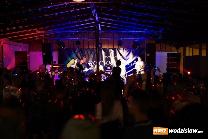 Zdjęcie w galerii na portalu naszwodzislaw.com: Gorące powitanie lata z zespołami Blend i Tabu [FOTO] wiadomości z regionu