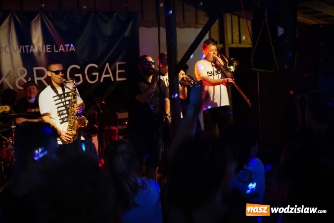Zdjęcie w galerii na portalu naszwodzislaw.com: Gorące powitanie lata z zespołami Blend i Tabu [FOTO] wiadomości z regionu