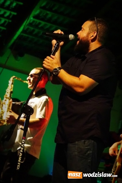 Zdjęcie w galerii na portalu naszwodzislaw.com: Gorące powitanie lata z zespołami Blend i Tabu [FOTO] wiadomości z regionu