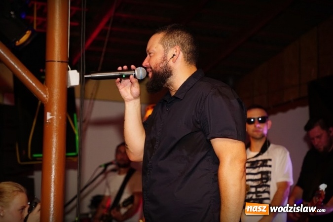 Zdjęcie w galerii na portalu naszwodzislaw.com: Gorące powitanie lata z zespołami Blend i Tabu [FOTO] wiadomości z regionu
