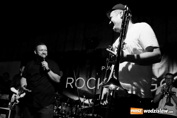 Zdjęcie w galerii na portalu naszwodzislaw.com: Gorące powitanie lata z zespołami Blend i Tabu [FOTO] wiadomości z regionu