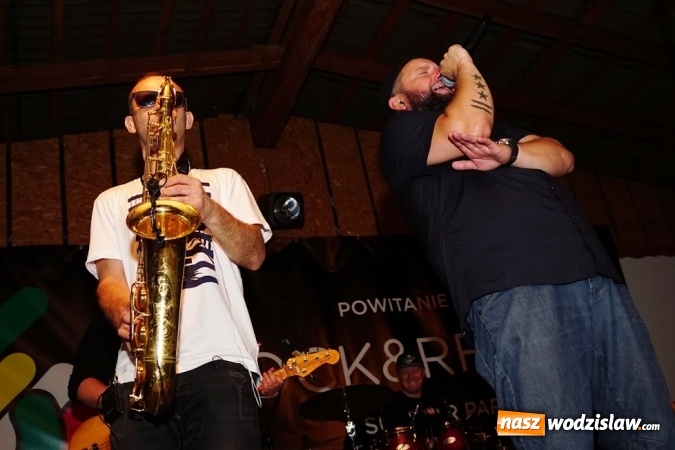 Zdjęcie w galerii na portalu naszwodzislaw.com: Gorące powitanie lata z zespołami Blend i Tabu [FOTO] wiadomości z regionu