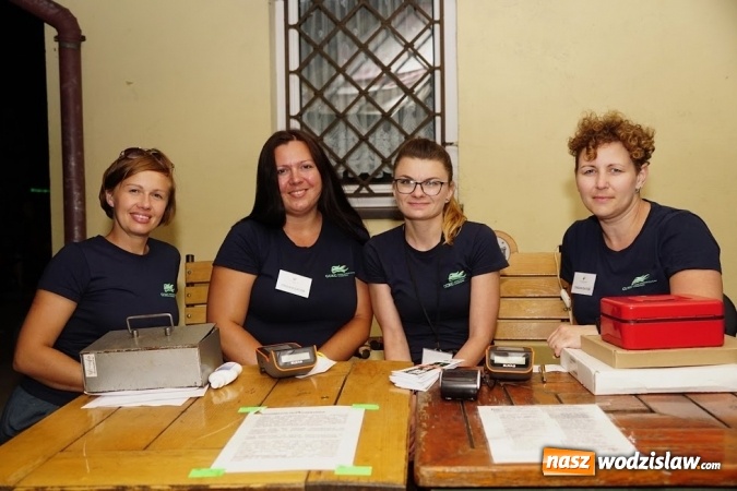 Zdjęcie w galerii na portalu naszwodzislaw.com: Gorące powitanie lata z zespołami Blend i Tabu [FOTO] wiadomości z regionu