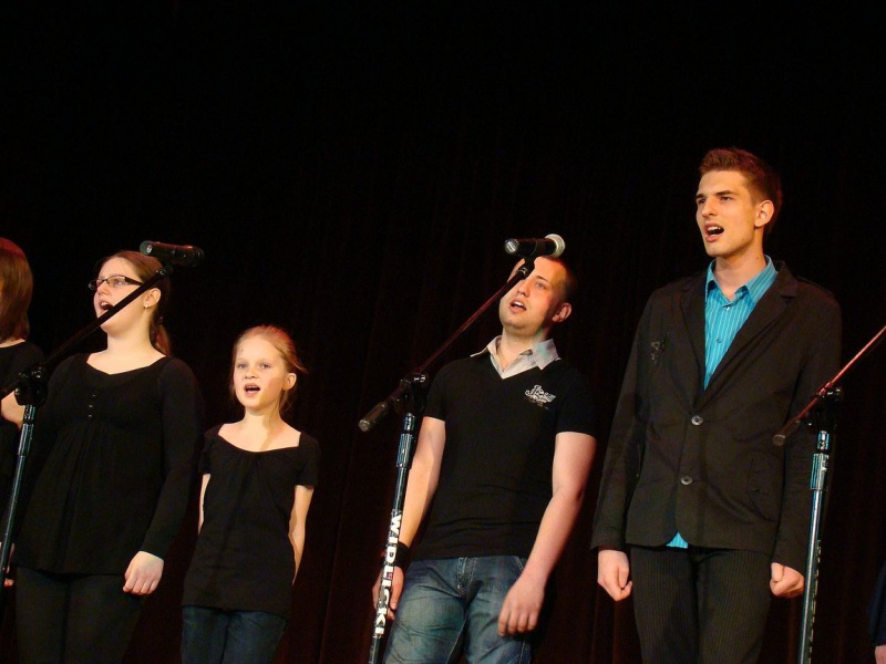 Zdjęcie w galerii na portalu naszwodzislaw.com: Najlepsze zespoły zdeMASKowane wiadomości z regionu