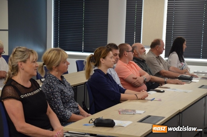Zdjęcie w galerii na portalu naszwodzislaw.com: Dyskutowali o roli pracodawców w szkolnictwie zawodowym wiadomości z regionu