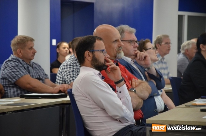 Zdjęcie w galerii na portalu naszwodzislaw.com: Dyskutowali o roli pracodawców w szkolnictwie zawodowym wiadomości z regionu