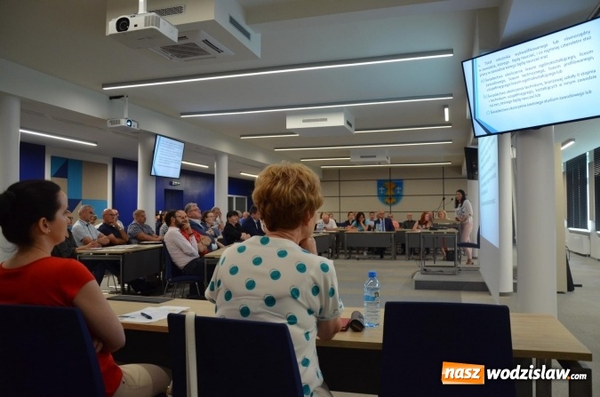 Zdjęcie w galerii na portalu naszwodzislaw.com: Dyskutowali o roli pracodawców w szkolnictwie zawodowym wiadomości z regionu