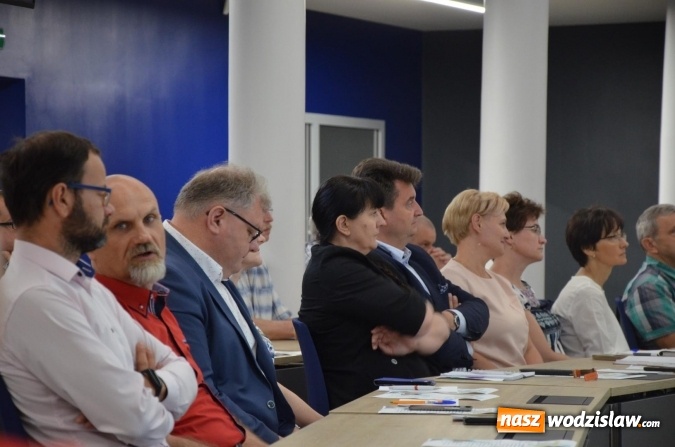 Zdjęcie w galerii na portalu naszwodzislaw.com: Dyskutowali o roli pracodawców w szkolnictwie zawodowym wiadomości z regionu