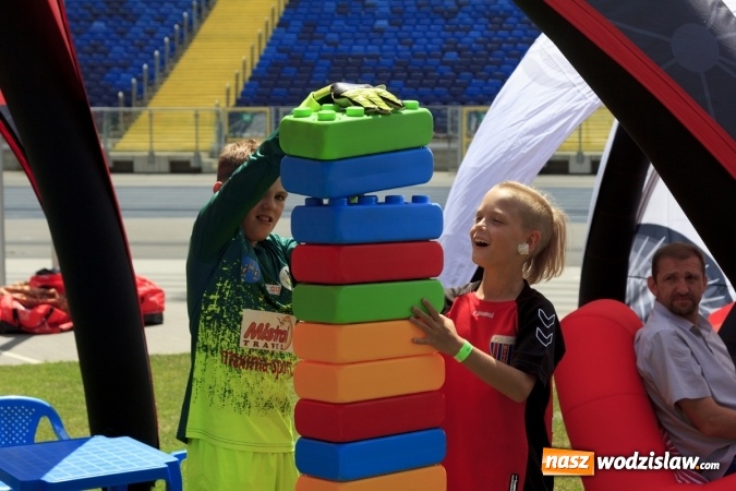Zdjęcie w galerii na portalu naszwodzislaw.com: II Piknik Rodzinny na Stadionie Śląskim za nami wiadomości z regionu