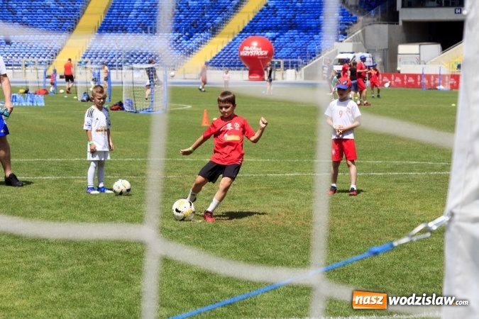 Zdjęcie w galerii na portalu naszwodzislaw.com: II Piknik Rodzinny na Stadionie Śląskim za nami wiadomości z regionu