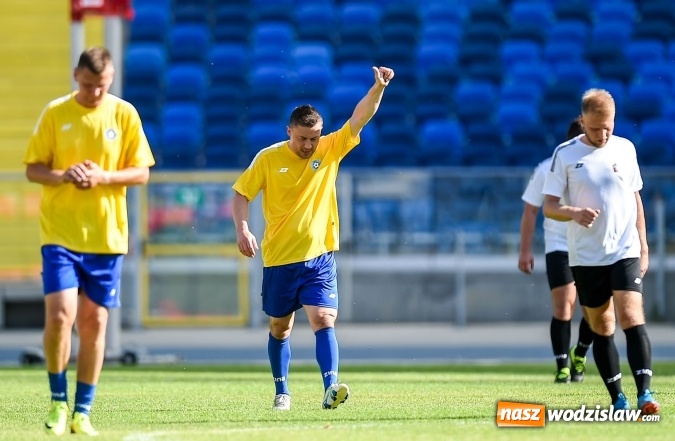 Zdjęcie w galerii na portalu naszwodzislaw.com: II Piknik Rodzinny na Stadionie Śląskim za nami wiadomości z regionu