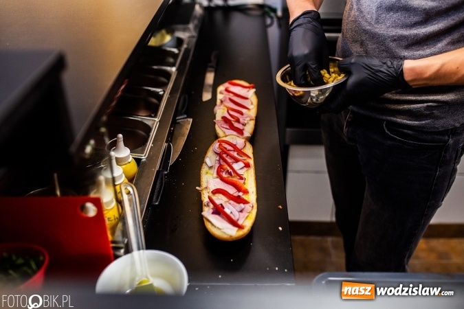 Zdjęcie w galerii na portalu naszwodzislaw.com: Nowe miejsce na kulinarnej mapie Rybnika. SALUTO street food - przyjdź i zjedz zapiekankę wiadomości z regionu